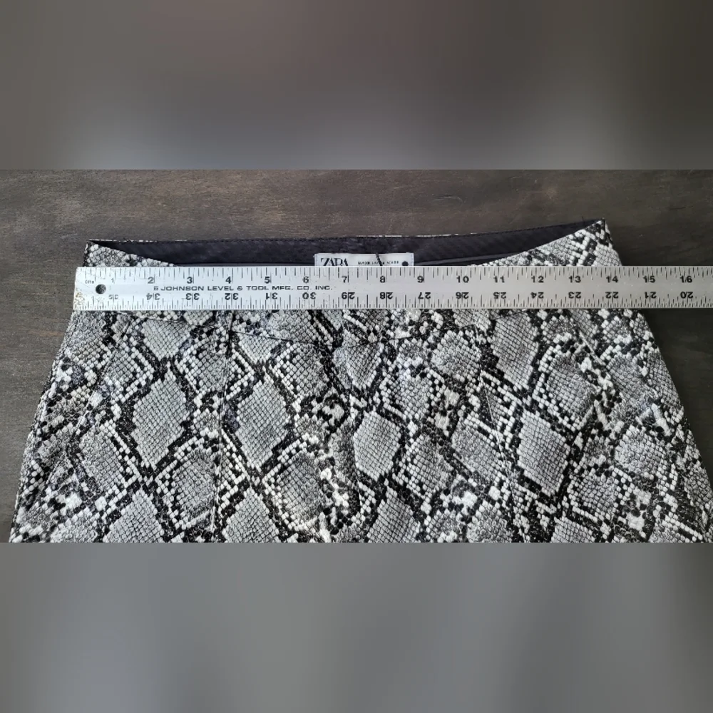 NWT Zara Faux Leather Snake Printed Skinny Front Ankle Slit Pants